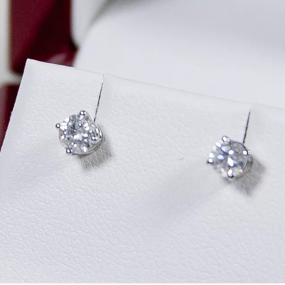 $750 .50Ct Natural Diamond 14K Gold Stud Earrings - Picture 4 of 4